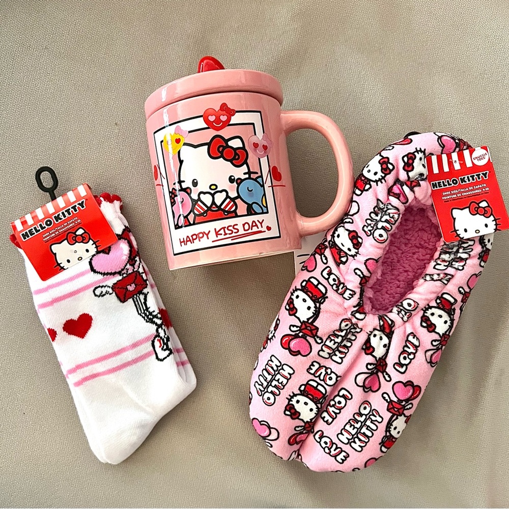 Hello Kitty Valentine’s Day Bundle